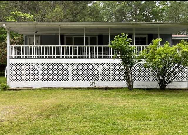 Property at 2322 Moccasin Rd, Blairsville, GA 30512, 2 beds, 2 baths