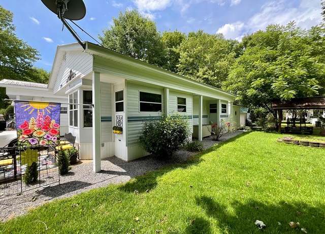 Property at 4338 River Bank Run, Hiawassee, GA 30546, 2 beds, 1 bath