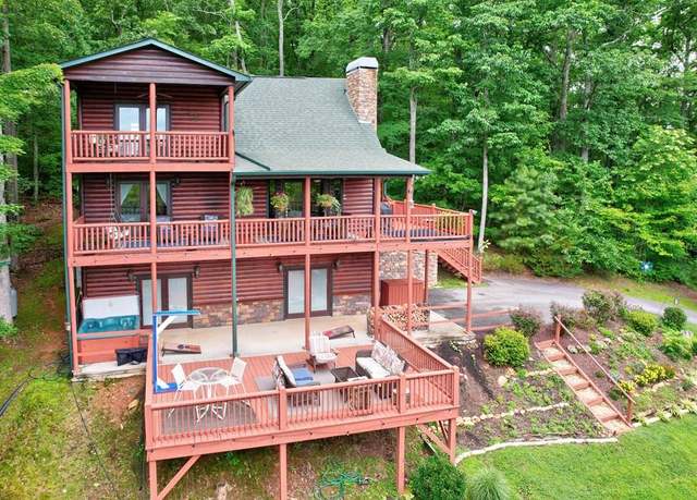 Property at 273 Oakawana Trl, Blue Ridge, GA 30513, 3 beds, 3 baths