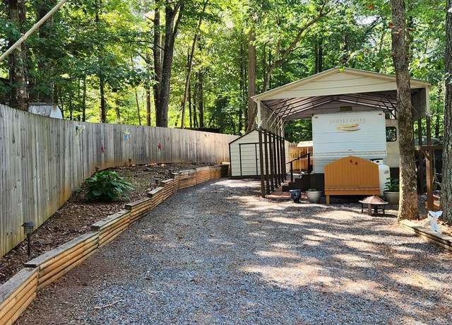 Property at 296 25th St, Ellijay, GA 30540, 1 bed, 1 bath