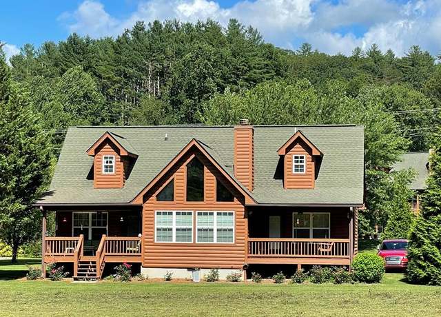 Property at 3556 River Front Ln, Hiawassee, GA 30546, 3 beds, 2.5 baths