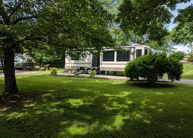 Property at 314 Moccasin Ln, Blairsville, GA 30512, 1 bed, 1 bath