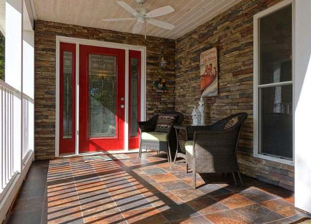 Property at 48 Merritt Dr, Blairsville, GA 30512, 2 beds, 2.5 baths