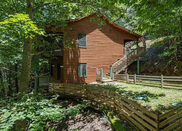 Property at 75 Crooked Ln, Murphy, NC 28906, 2 beds, 2 baths