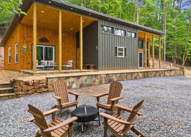 Property at 370 Fugue Dr, Ellijay, GA 30540, 3 beds, 2 baths