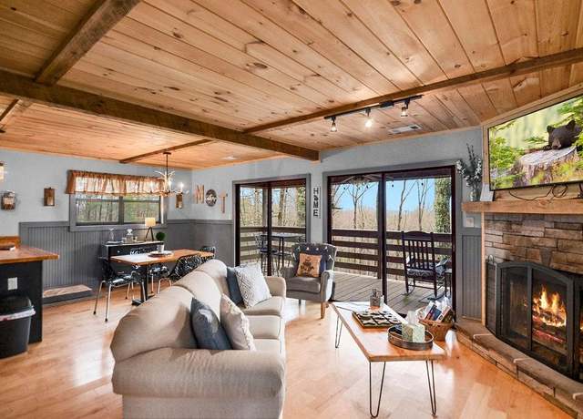 Property at 34 Garrett Dr, Ellijay, GA 30540, 2 beds, 1 bath