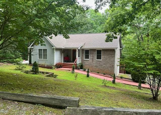 Property at 125 Jess Hooper Dr, Hayesville, NC 28904, 2 beds, 2 baths