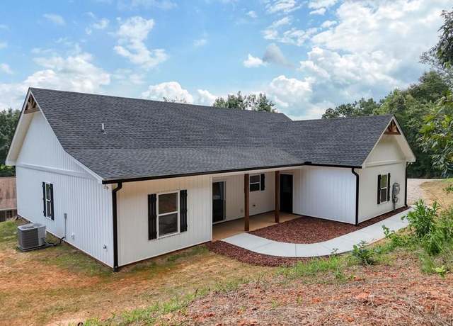 Property at 34 Travadens Way, Blairsville, GA 30512, 3 beds, 2 baths
