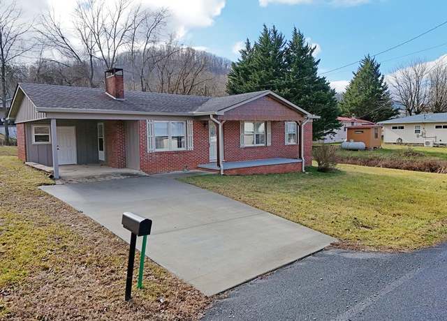 Property at 84 Kimsey St, Blairsville, GA 30512, 3 beds, 2 baths