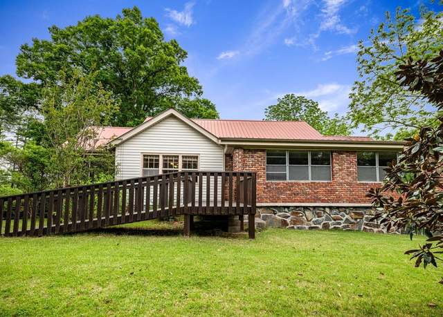 Property at 16 Hollow Springs Rd, Blue Ridge, GA 30513, 4 beds, 1.5 baths
