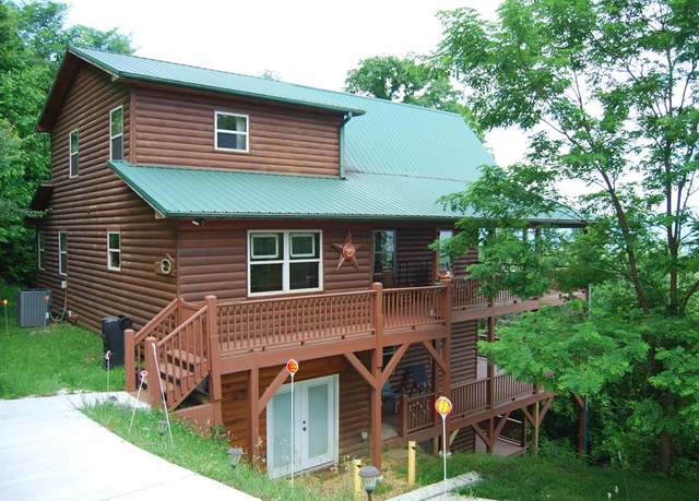 Property at 1013 Buck Ridge Dr, Murphy, NC 28906, 3 beds, 3 baths