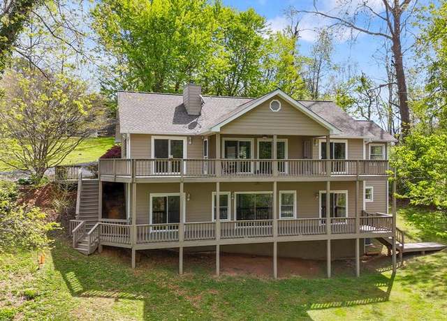 Property at 134 Licklog Crst, Hayesville, NC 28904, 2 beds, 3 baths
