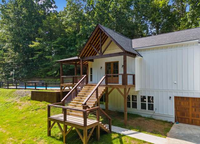 Property at 109 Lakeview Ct, Ellijay, GA 30540, 3 beds, 3 baths