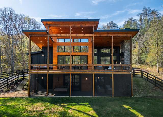 Property at 1934 Hogback Dr, Blue Ridge, GA 30513, 4 beds, 3.5 baths