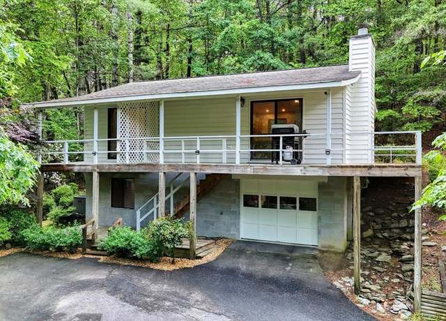 Property at 39 Briarwood Dr, Murphy, NC 28906, 2 beds, 2 baths