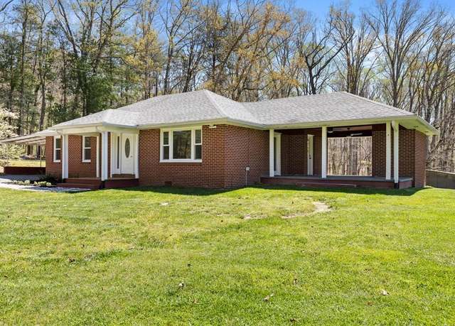 Property at 16894 Morganton Hwy, Morganton, GA 30560, 2 beds, 1.5 baths