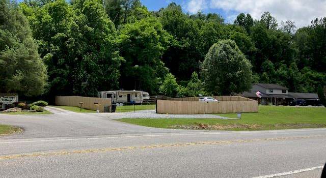 Photo of 14 Chatuge Village Dr, Hayesville, NC 28904