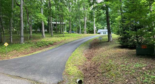 Photo of 6364 Springwood Trl, Young Harris, GA 30582