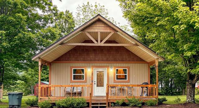 Photo of 100 Lazy Bear Trl, Andrews, NC 28901