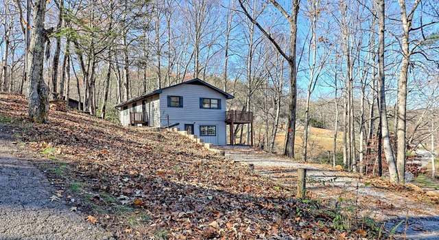 Photo of 372 Peckerwood Rd, Hayesville, NC 28904