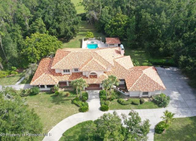Property at 22331 Powell Rd, Brooksville, FL 34602, 4 beds, 3 baths