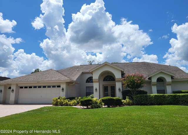 Property at 9355 Southern Belle Dr, Weeki Wachee, FL 34613, 4 beds, 3 baths