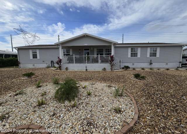Property at 9175 Scepter Ave, Brooksville, FL 34613, 5 beds, 2 baths