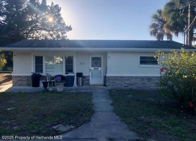 Property at 14711 Waterway Dr, Hudson, FL 34667, 2 beds, 1 bath