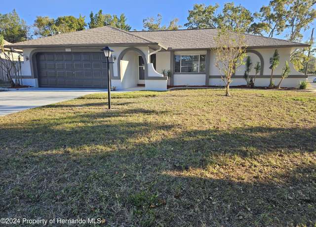 Property at 11200 Homeway St, Spring Hill, FL 34609, 3 beds, 2 baths