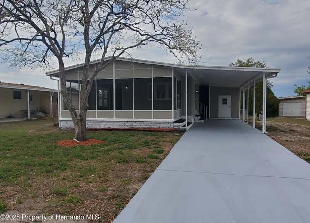 Property at 8483 Fleetway Ave, Brooksville, FL 34613, 2 beds, 2 baths