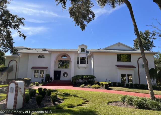 Property at 11915 W Riverhaven Dr, Homosassa, FL 34448, 5 beds, 3 baths
