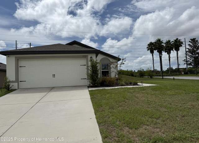 Property at 9725 Southern Charm Cir, Brooksville, FL 34613, 3 beds, 2 baths