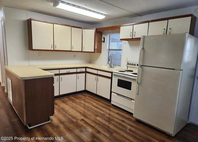 Property at 14220 Brookridge Blvd, Brooksville, FL 34613, 2 beds, 1 bath