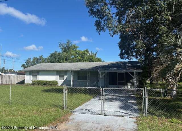 Property at 4939 W Pleasant Acres Pl, Lecanto, FL 34461, 3 beds, 2 baths