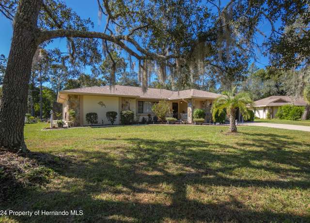 Property at 11 Asters Ct, Homosassa, FL 34446, 3 beds, 2 baths