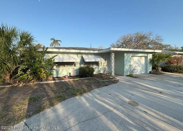Property at 2818 46 St S, Gulfport, FL 33711, 2 beds, 2 baths