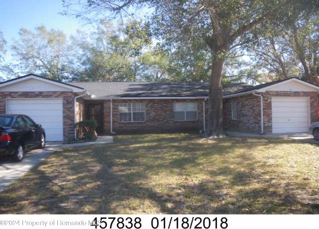 Property at 1284 Markham Ave, Spring Hill, FL 34606, 4 beds, 2 baths