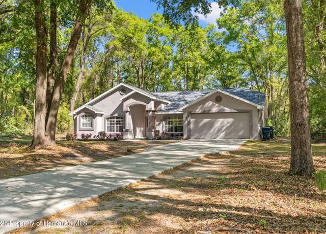 Property at 24227 Balmoral Ln, Brooksville, FL 34601, 3 beds, 2 baths
