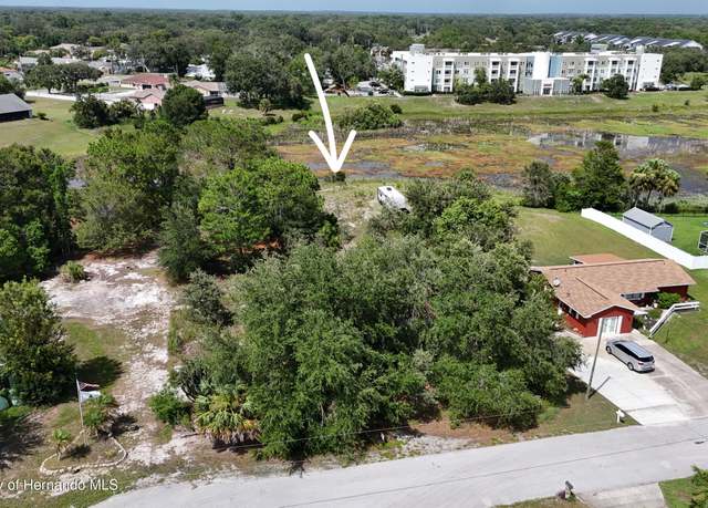 Property at 8001 Greenbrier Ct, Spring Hill, FL 34606