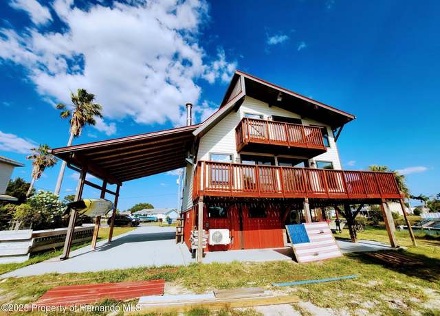 Property at 3179 Azalea Dr, Hernando Beach, FL 34607, 4 beds, 2 baths