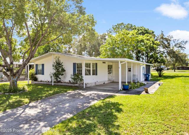 Property at 7482 Dinsmore St, Brooksville, FL 34613, 3 beds, 2 baths