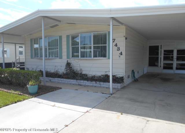 Property at 7434 Dinsmore St, Brooksville, FL 34613, 2 beds, 2 baths
