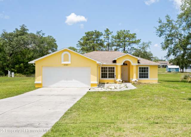 Property at 12271 House Finch Rd, Weeki Wachee, FL 34614, 3 beds, 2 baths