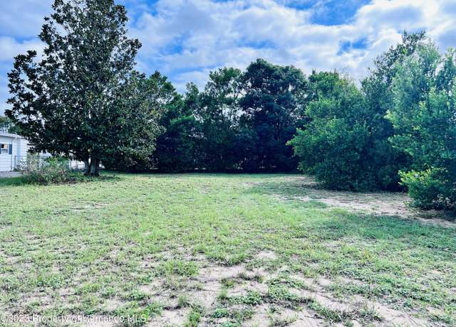 Property at 8400 Central Ave, Brooksville, FL 34613