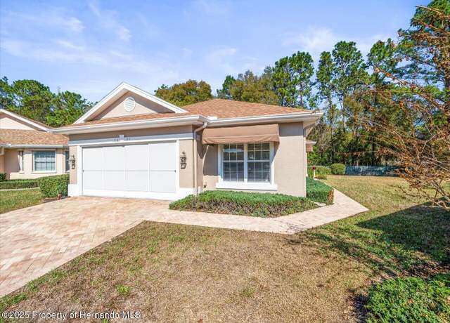 Property at 5694 Legend Hills Ln, Brooksville, FL 34609, 3 beds, 2 baths
