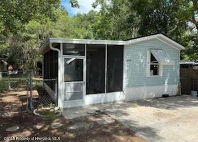 Property at 4209 E Lake Park Dr, Hernando, FL 34442, 2 beds, 2 baths
