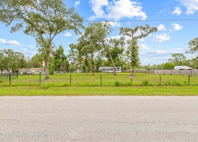 Property at 15675 Greenglen Ln, Spring Hill, FL 34610