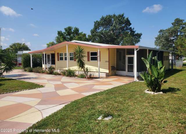 Property at 12561 Harker St, Brooksville, FL 34613, 2 beds, 1 bath