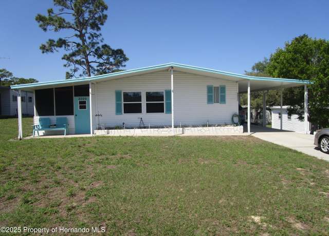Property at 8029 Montrose Ave, Brooksville, FL 34613, 2 beds, 2 baths