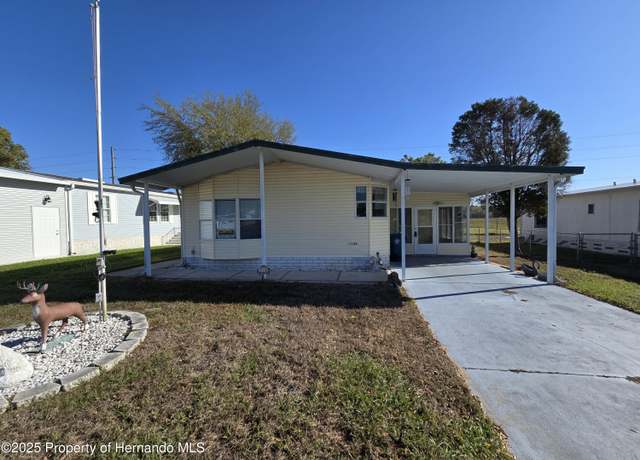 Property at 15180 Brookridge Blvd, Brooksville, FL 34613, 2 beds, 2 baths
